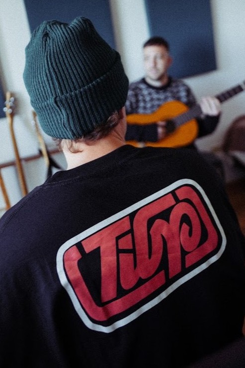 REMERA ML RELAXED - INSTI BILL