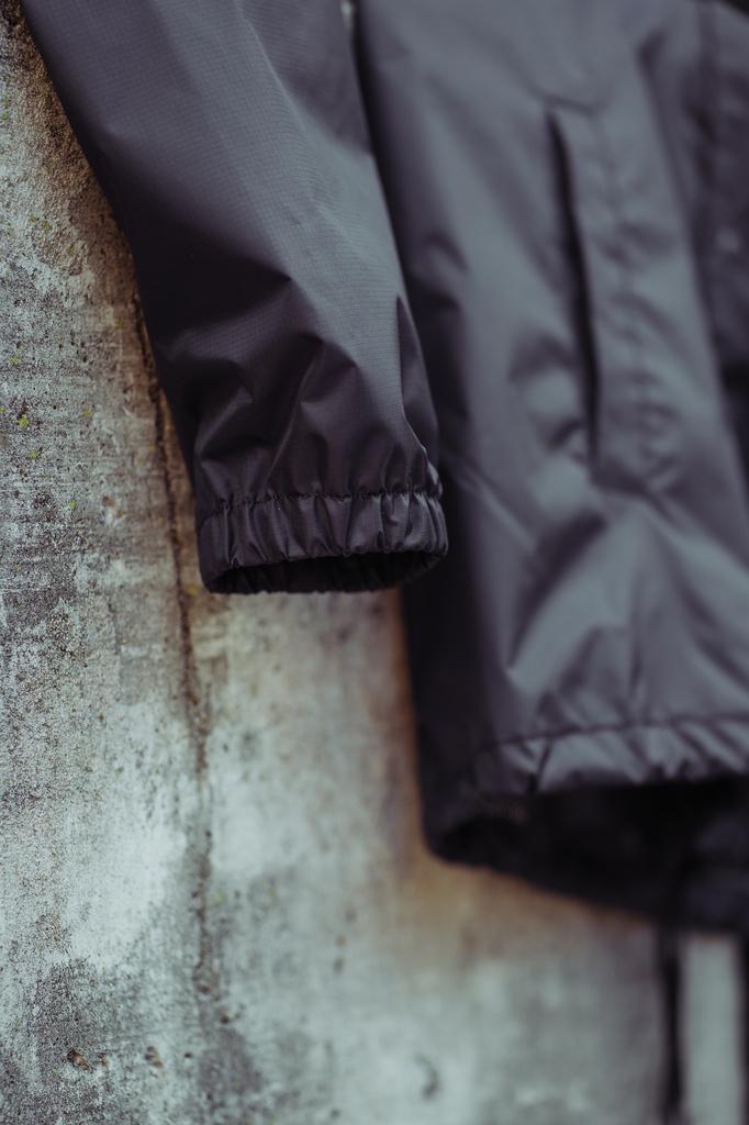 CAMPERA ROMPE VIENTO - PROLIJA