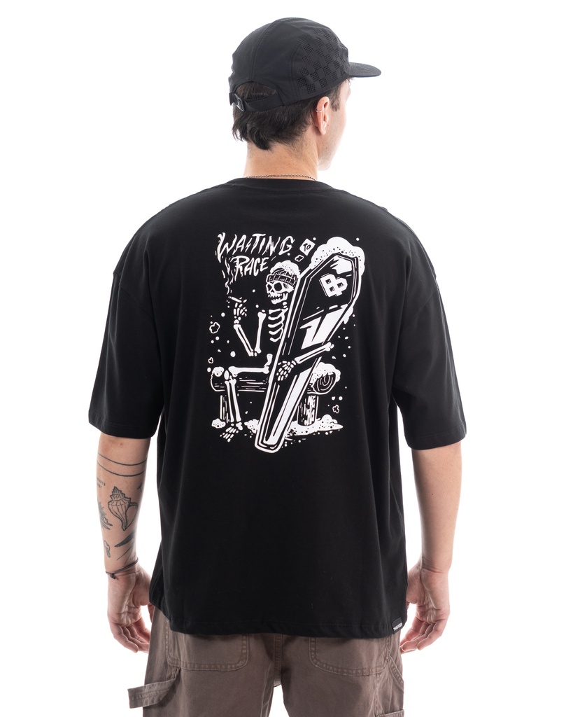 REMERA MANGA CORTA RELAXED FIT - WAITING RACE