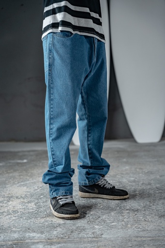 [083215090] PANTALON DENIM REGULAR - RELAJADO